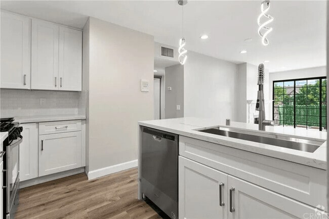 Building Photo - 3631 S Bear St Rental