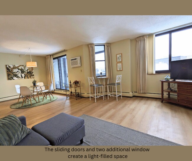 Photo - 6500 Woodlake Dr Unidad 804