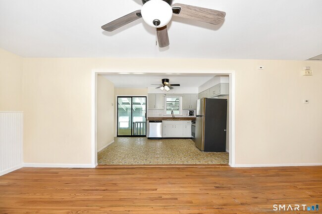 Photo - 90 Mary Ellen Dr