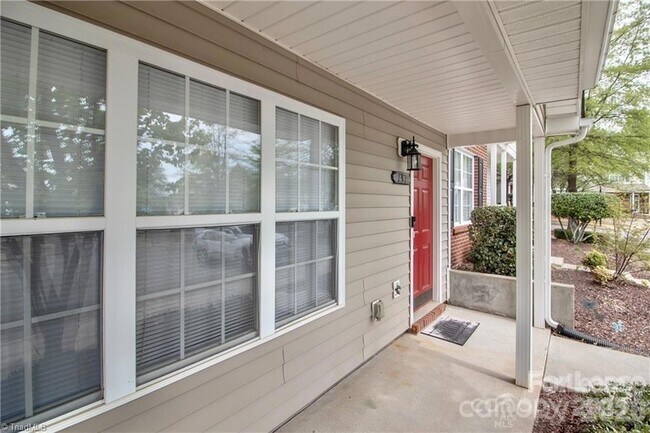 Photo - 137 Lynch Cir