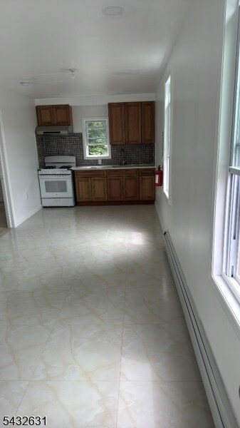 Building Photo - 500 Burnside St Unit 2
