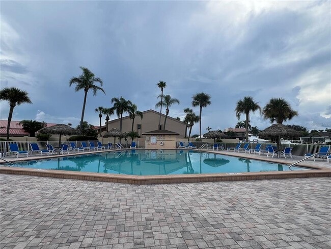 4900 Brittany Dr S Unit 305