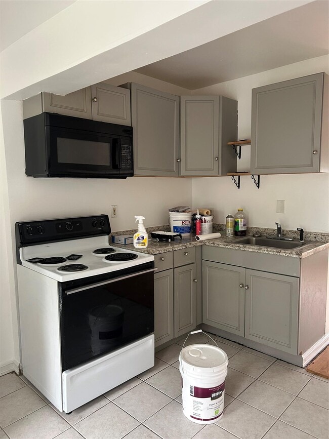 Photo - 56 Thompson St Apartment Unit 2