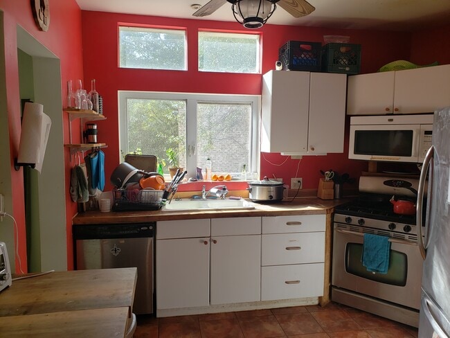 Photo - 317 Nelms Ave NE