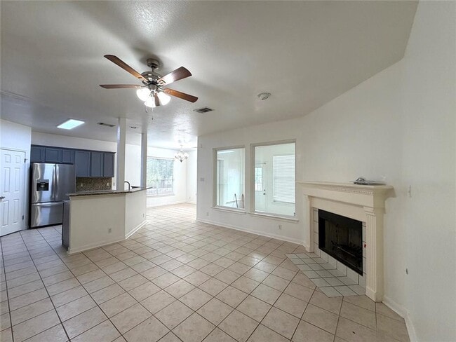 Photo - 1523 Bradbury Ln