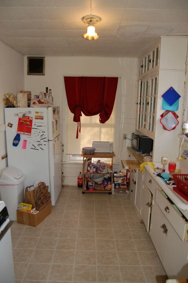 Photo - 143 Lathrop St