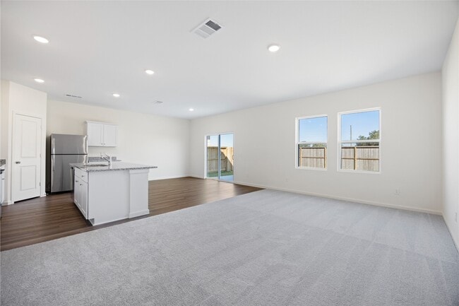 Photo - 8215 Vacek Xing Wy