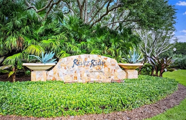 Building Photo - 18265 SE Ridgeview Dr