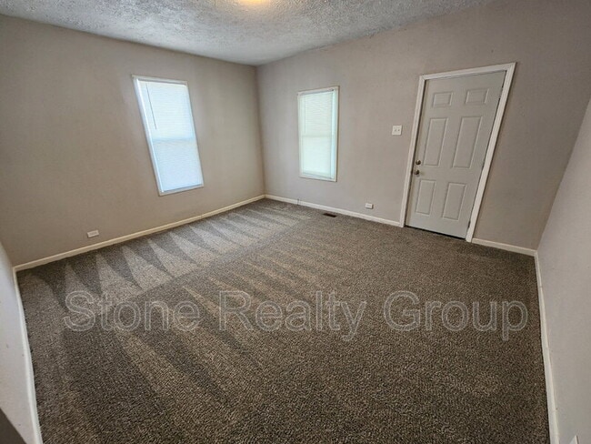 Photo - 525 S 7th St