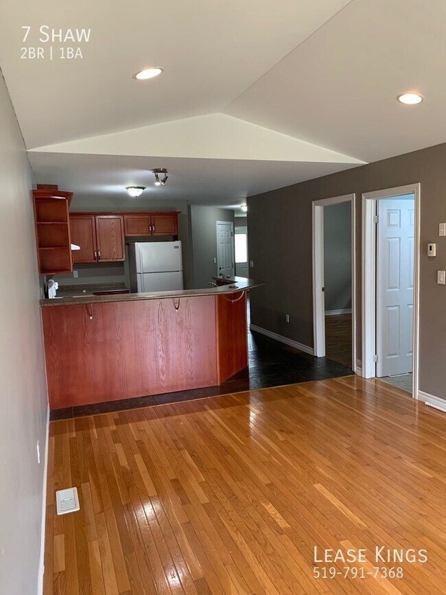 Photo - Beautiful Semi Ranch With Attached Garage ...