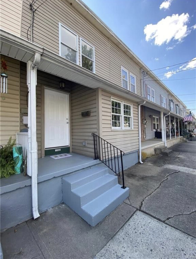 Photo - 1368 Stewart St Townhome