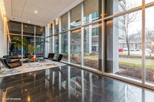 Lobby - 9715 Woods Dr Unidad 709