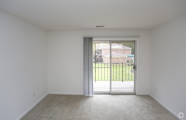 Living Room - Hampshire Court