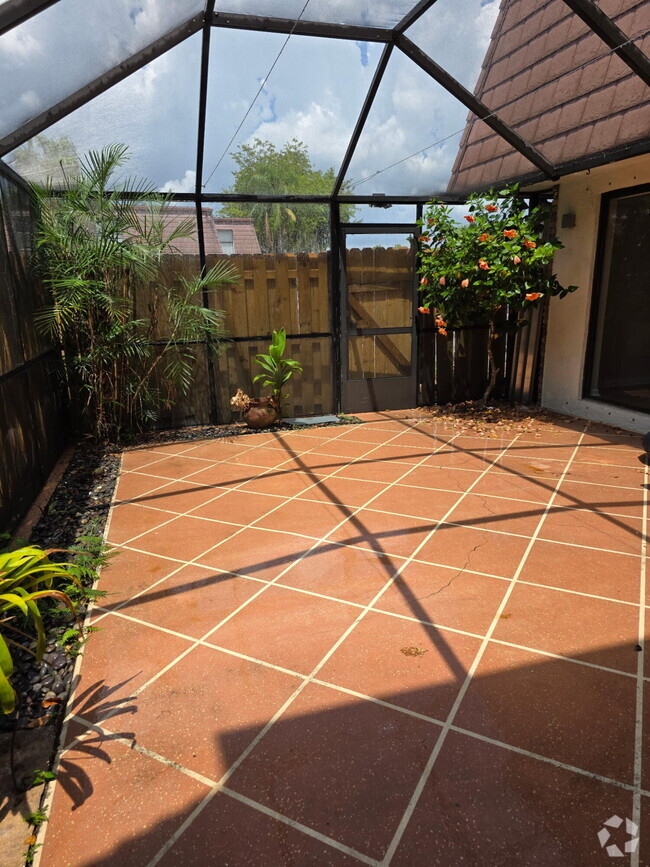 Building Photo - 7586 Courtyard Run E Rental