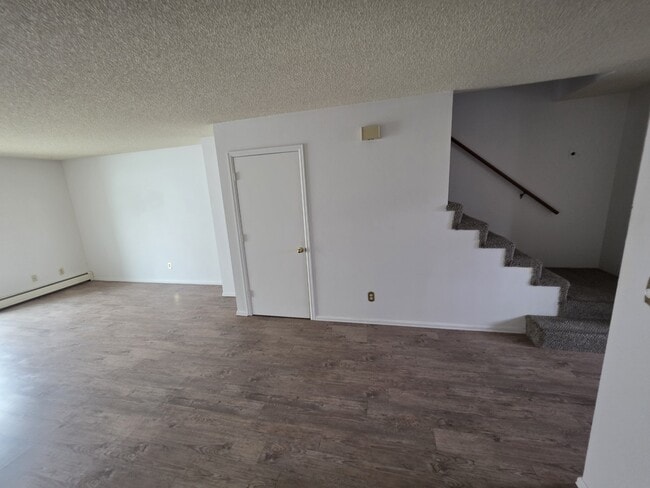 Photo - 138 N Willow St