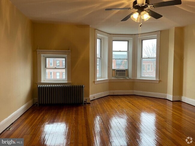 Building Photo - 2728 St Paul St Rental