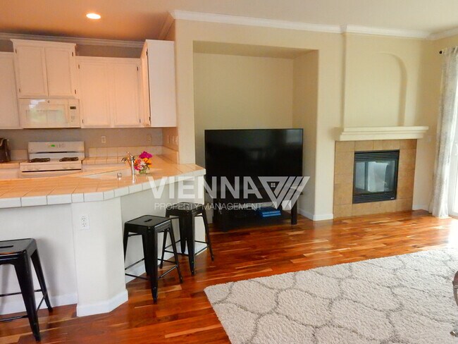 Photo - 550 Davenport Way