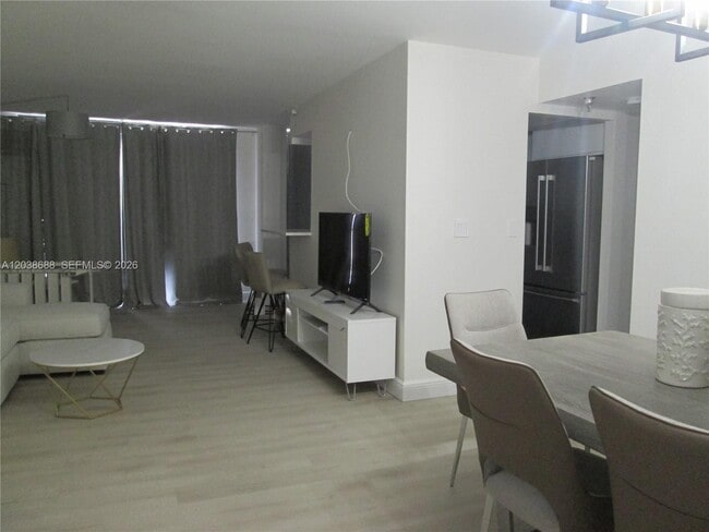Photo - 290 174th St Unit 1812