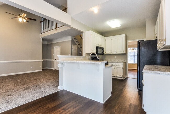 Photo - 209 Walnut Creek Dr