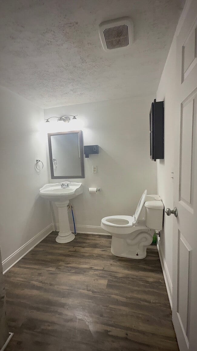 Photo - 25 Fellows Rd House