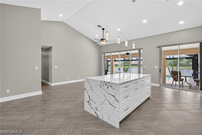 Photo - 2138 E Crown Pointe Blvd