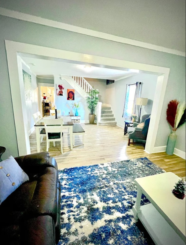 Photo - 3004 E Michigan St