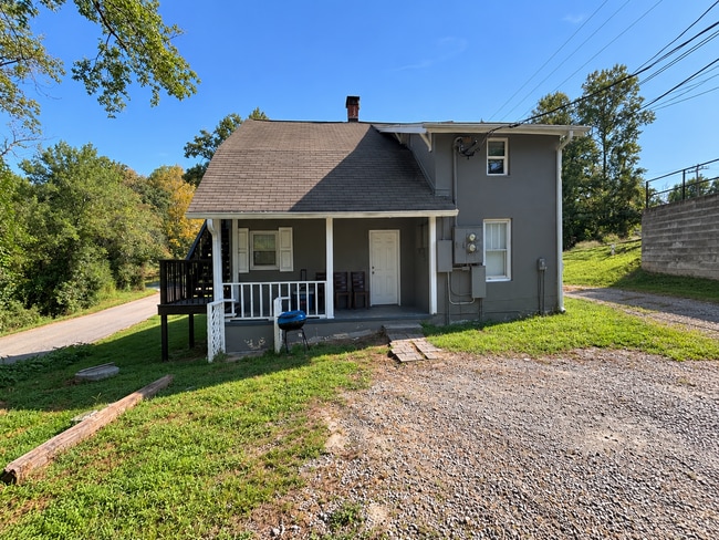 808 Harrisburg Dr SW Unit A