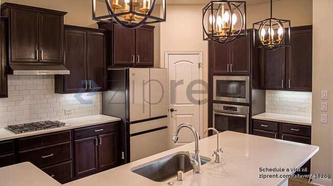 Photo - 1000 Lancaster Dr