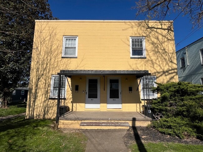 Building Photo - Charming 2 bedroom in Dunbar Rental