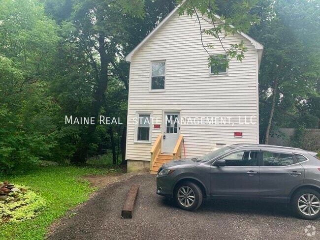 Building Photo - 558 S Main St Rental
