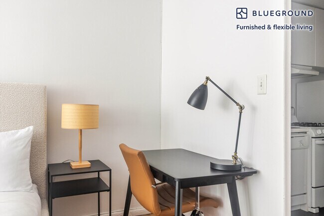 Photo - 330 E 46th St Unit FL5-ID1953