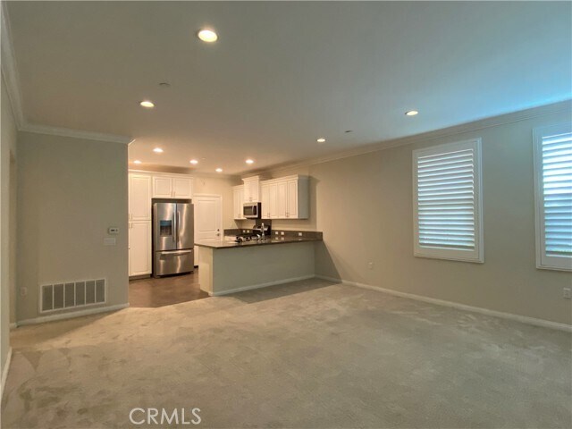 Photo - 52 Rose Arch