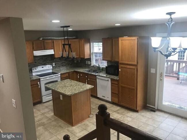 Photo - 42886 Nashua St