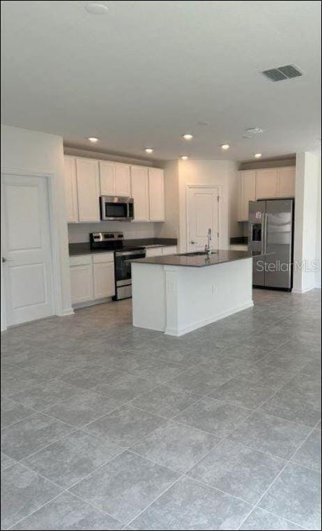 Photo - 323 Heroic Rd