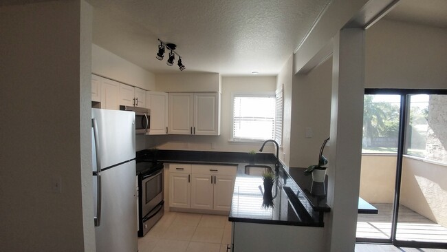 Fabulous Full Remodeled 1/1 Winter Park Co... - Fabulous Full Remodeled 1/1 Winter Park Co... Condo Unit 152