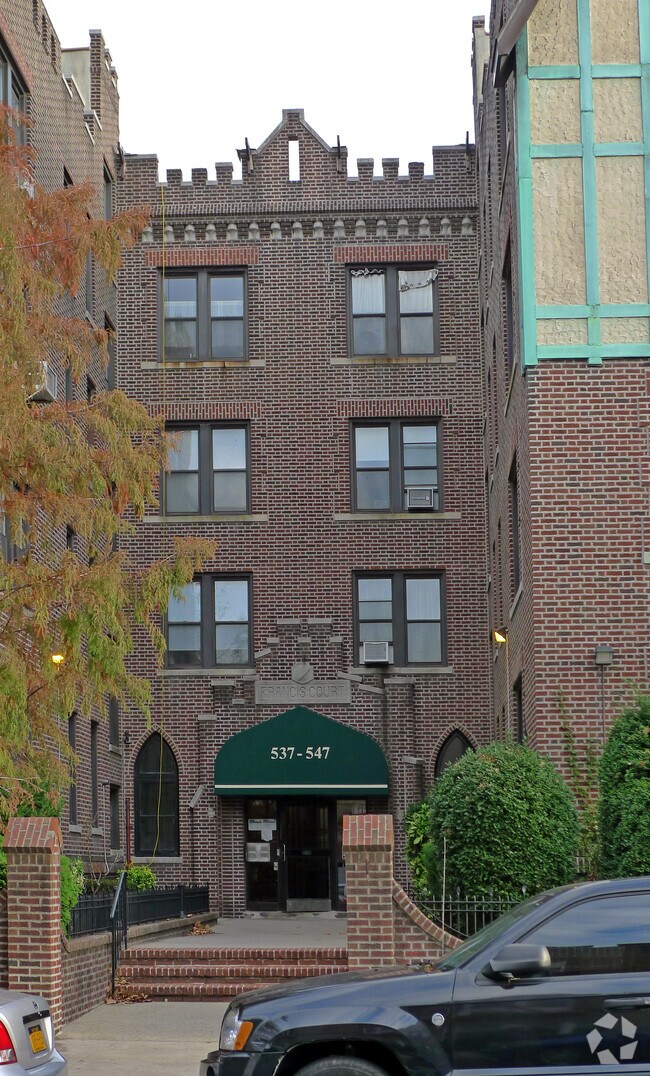 Exterior - 537-547 Ovington Ave