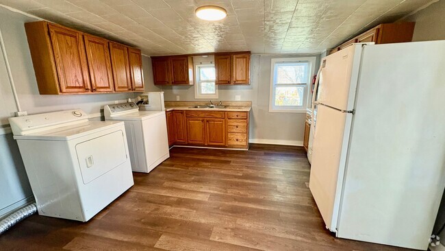 Building Photo - 111 Fisher Ave Unit 2 Rental