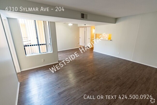 Building Photo - 6310 Sylmar Ave Unit 204 Rental