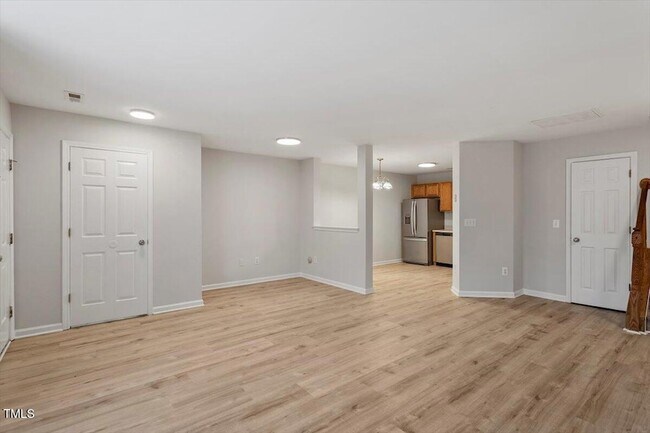 Photo - 8600 Neuse Landing Ln Unidad 106