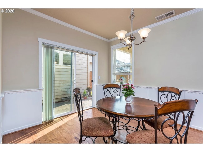 Photo - 10528 NE Gateway St