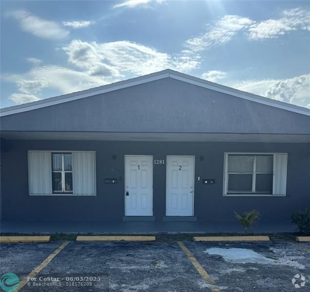 Building Photo - 1281 NW 30th Ave Unit 1 Rental