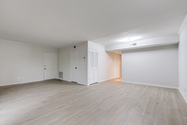 Photo - 3-BEDROOM CONDO AT THE GEORGIAN CONDOMINIUMS Unit 321