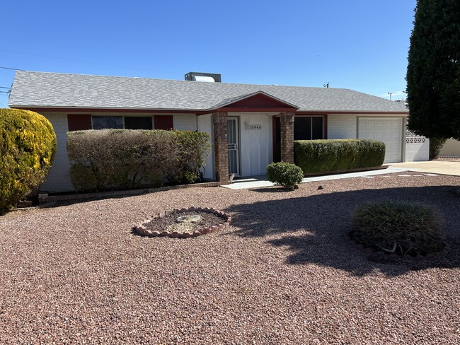 Building Photo - 10946 W Canterbury Dr