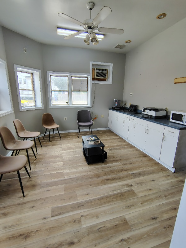 Photo - 715-717-717 E Main St