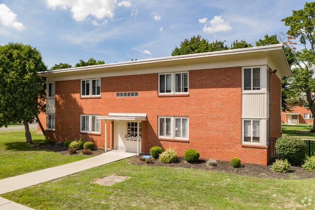 Highland Manor Apartments