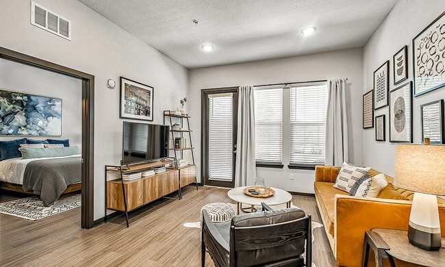 Photo - Cortland Santos Flats