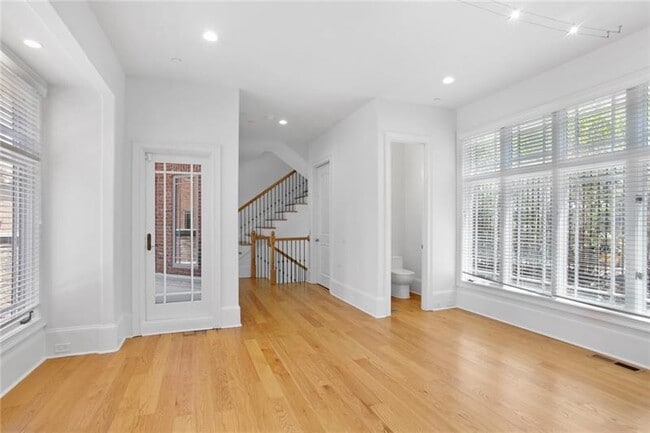 Photo - 3 Prichard Way NE