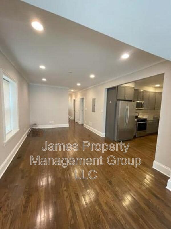 Photo - 5920 N Artesian Ave Unidad # 2