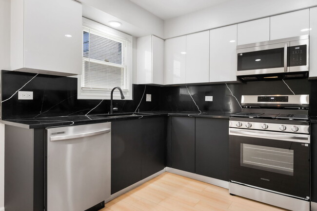 Photo - 6523 S Ellis Ave