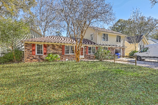 Photo - 1152 Bradford Ave
